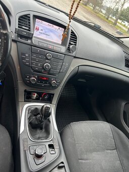 Opel Insignia 2.0 CDTI (96 kW) - 10