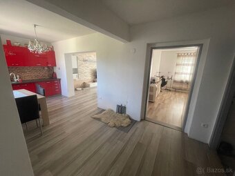 Na predaj rodinný dom po čiastočnej rekonštrukcii, pekný poz - 10
