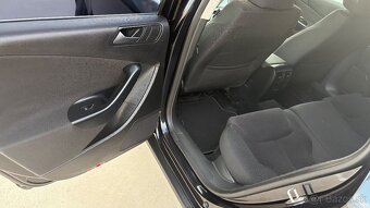 Predám Volkswagen Passat Variant B6 2.0 TDi,103KW,R.v.2009 - 10