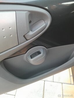 Peugeot 107 automat r.v 2010 benzín Klimatizácia - 10