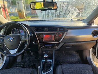 Toyota Auris Touring Sports 1.6 l Valvematic - 10
