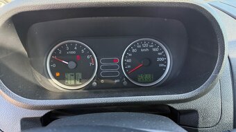 Ford Fusion 1.6i Comfort - 10