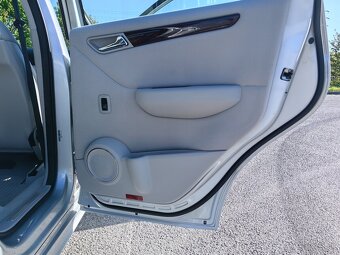 Mercedes-Benz A trieda 200 CDI Elegance Autotronic - 10