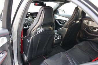 Mercedes AMG C43 - 10