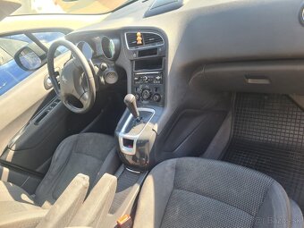 Peugeot 5008 facelift 1,6hdi automat rok 2014 - 10