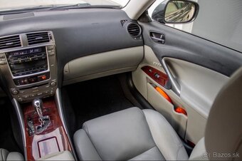 Predám Lexus IS250 2.5 benzín - 10