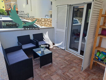 Predaj apartmán so záhradou, blízko pieskovej pláže, Chorvát - 10