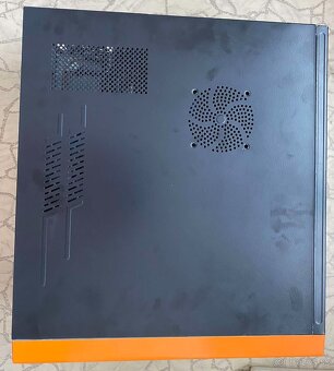 Predám starší herný pc i5 8 gb ram sdd 120 gb R9 200 3 gb gp - 10
