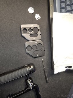 NEEWER Cage + BT side handle / Samsung Galaxy S24 Ultra - 10