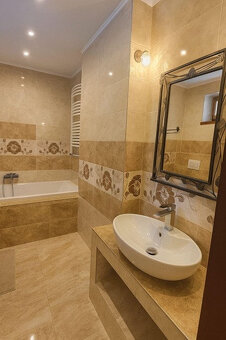 REI PREMIUM - Krásny dom v Okoči, komplet rekonštrukcia, baz - 10