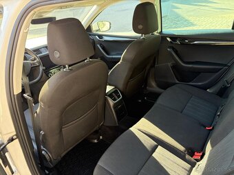 Škoda Octavia Combi 1.6 TDI Style - 10