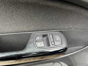 Opel Corsa D 1.3CDTi - 10