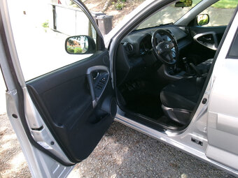 TOYOTA RAV4 2.2 D 4x4 - 10