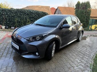 Toyota Yaris - 10