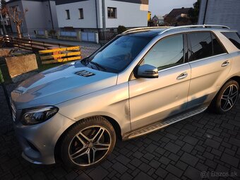 Mercedes Benz GLE 500 e - 10