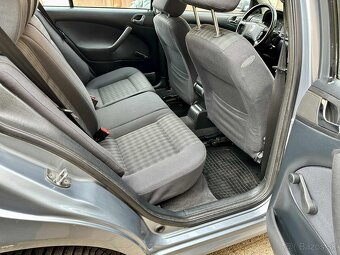 Škoda Octavia 1.9 TDI 4x4 74 kW rok 2005 dovoz Ch - 10