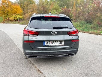 Hyundai i30 CW 1.5 DPI 13 900 km - 10