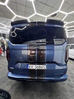 Prenájom Ford Tourneo Custom AWD VIP – automat, chladnička - 10