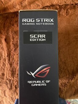 Asus ROG Strix Scar II - 10