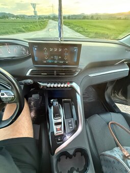 Peugeot 3008 1.2 PureTech 130k Allure A/T - 10