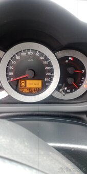 Toyota Rav 4 2,2D-4D - 10