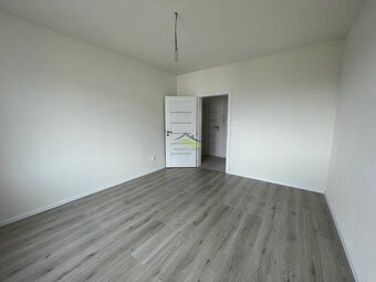 Novší 3 izbový priestranný byt 75 m2, balkón -147.000€ - 10