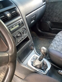 Auto Opel Astra - 10