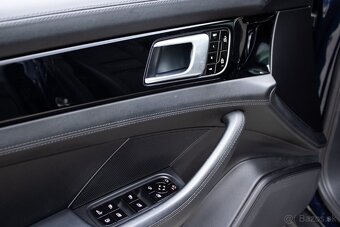 Porsche Panamera 4 E-Hybrid 4x4 A/T - 10