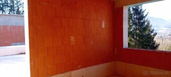 Predaj 4-izbový rodinný dom (hrubá stavba) s pozemkom 585m2 - 10