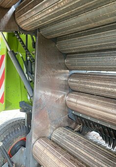 Prodám lis na kulaté balíky Claas Rollant - 10