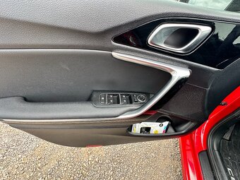 Kia Ceed 1.4 T-GDi Gold, 103 kW, 2019, benzín - 10
