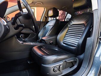 Volkswagen Passat B7 2.0TDI DSG - 10