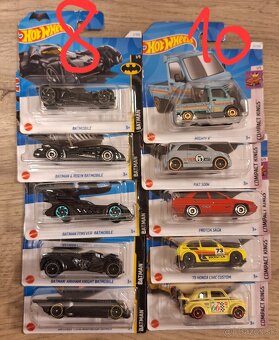 Hot wheels - 10