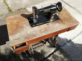 Šijací stroj Lada - 10