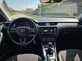 ŠKODA OCTAVIA COMBI III 1.6 TDI ELEGANCE - 10
