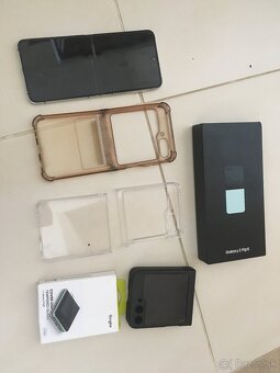 Samsung Galaxy Z Flip 5 12/512 mint - 10