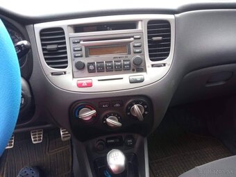 Kia Rio 1.4 - 10
