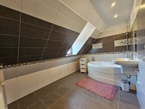 Veľkorysý 5 izbový rodinný dom Nová Dubnica - Veľký Kolačín - 10