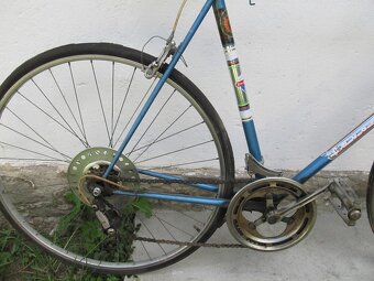 Predám starý bicykel Favorit. - 10