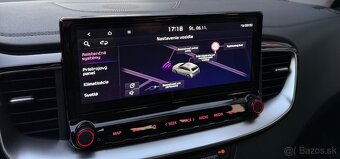 Kia XCeed 1.5 T-GDi Platinum / NOVÉ VOZIDLO / - 10