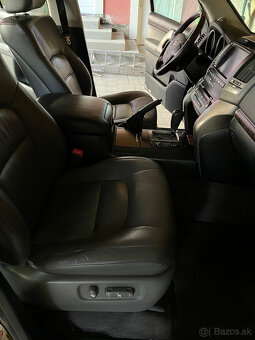 TOYOTA LAND CRUISER 200 - 10