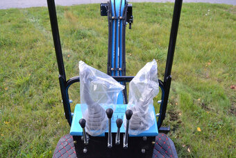 Bagr HT 1000g Koop motor - 10