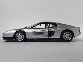 1:18 - Ferrari Testarossa (1984) - Hot Wheels Elite - 1:18 - 10