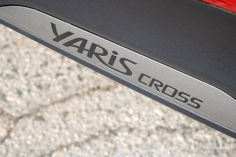 TOYOTA YARIS Cross 1.5 Dynamic Force 92kW 2024 + ZÁRUKA - 10