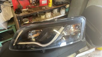 Predné Tube Lights svetlá na Audi A6 C6 - 10