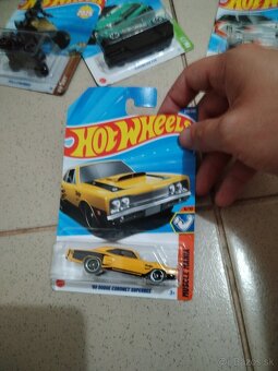 Hot wheels - 10