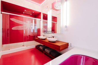 | Veľkometrážny luxusný 3 izbový byt v historickom centre me - 10