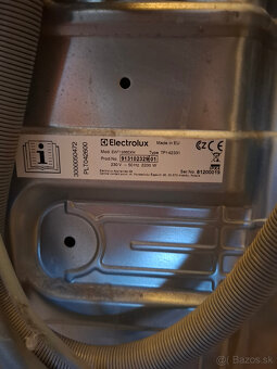 Predám pračku Elektrolux na 6kg. 1200 otáčková. - 10