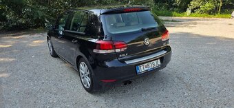 Volkswagen Golf - 10