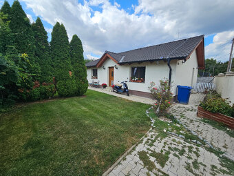 Moderný rodinný dom s pozemkom 834 m2, bazán, terasa.. - 10